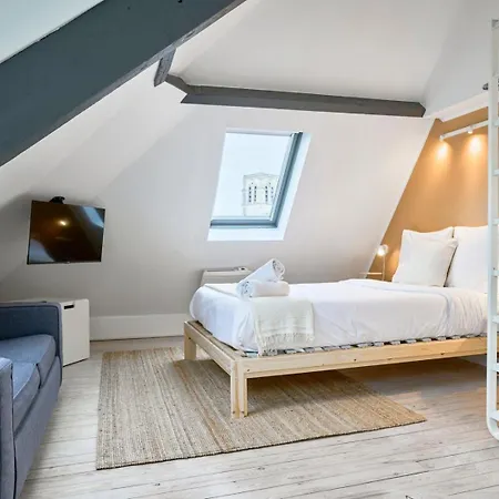 Mansarde A Deux Pas De La Citadelle Apartamento *